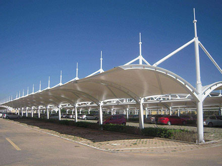 青海膜结构车棚安装案例展示